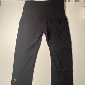 Black Ivivva leggings (XS)